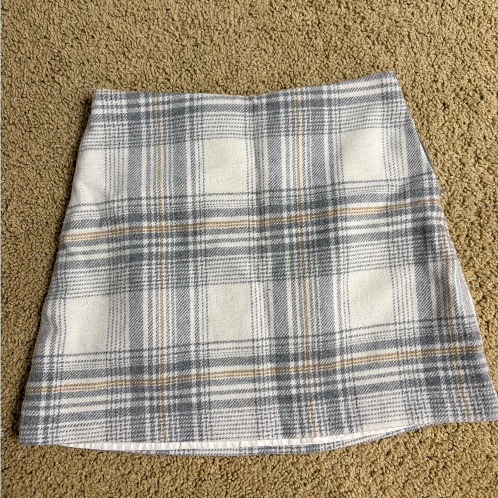 Forever 21 Gray and White Plaid Mini Skirt
